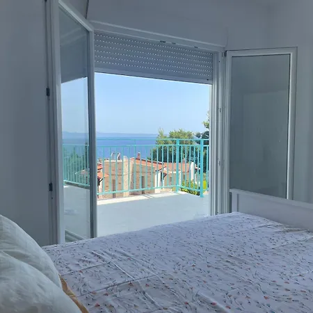 Damaki Villa *