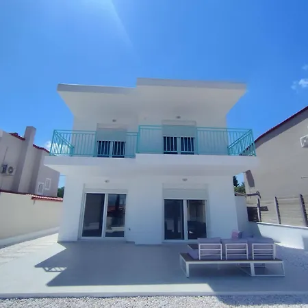 Villa Damaki